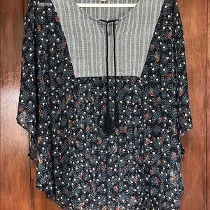 2/$12 Style & Co Wide Sleeve Poncho Blouse Tassels